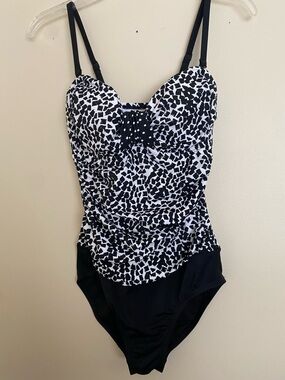 24th & Ocean Black and White Abstract Print One-Piece Swimsuit